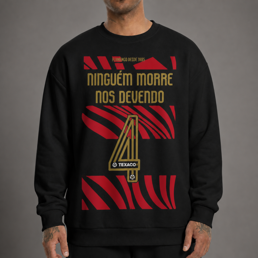 Camiseta 180g Flamengo 81 · Ano de Ouro | Flamengo em fotografia comercial frontal